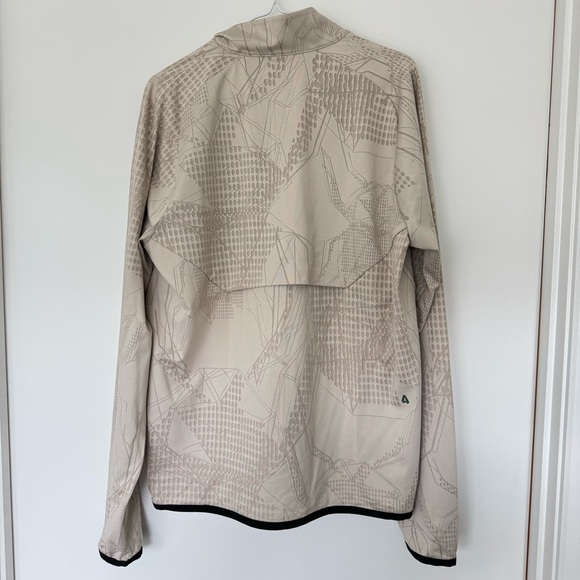 (NWT) BOSS Men's Patterned Beige Sweatshirt - Picture 10 of 12